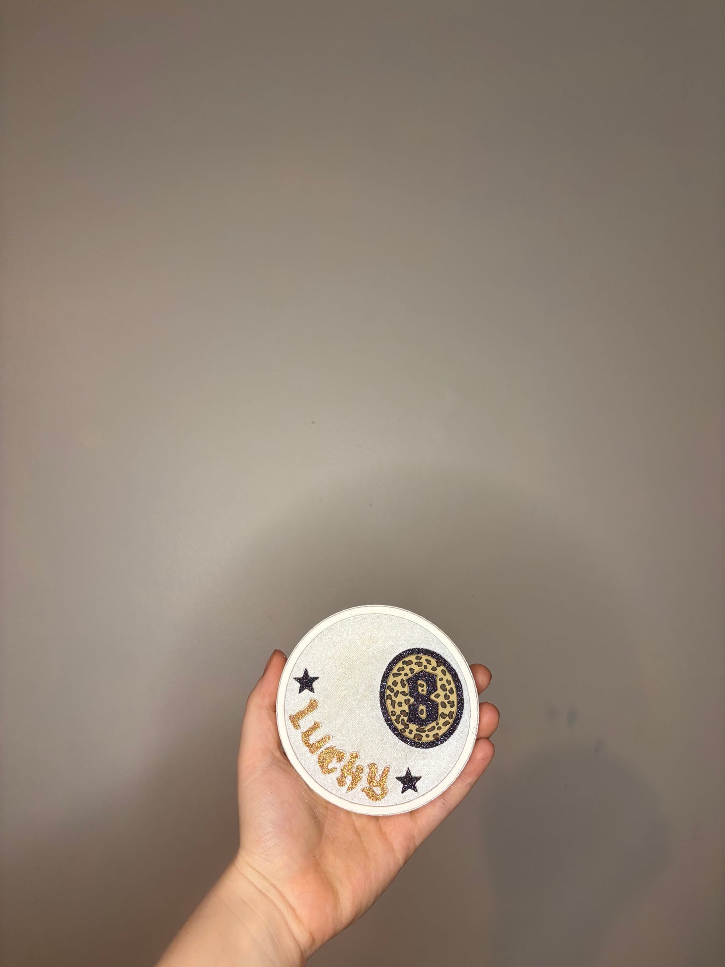Lucky 8 Ball - White